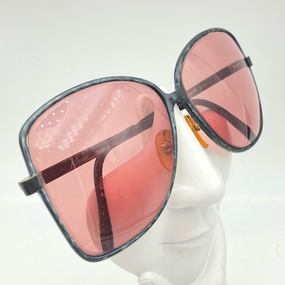 Vintage Revue Gray Oval Butterfly Sunglasses S5124 - Picture 2 of 7